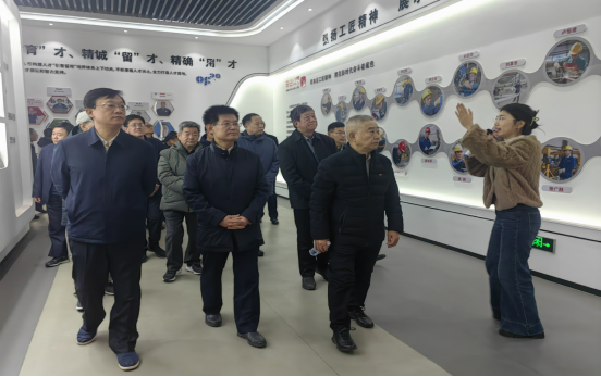 山東省老科協(xié)蒞臨集團(tuán)觀(guān)摩交流， 共謀科技創(chuàng)新發(fā)展新篇章！